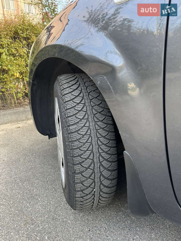 Хэтчбек Kia Ceed 2009 в Киеве