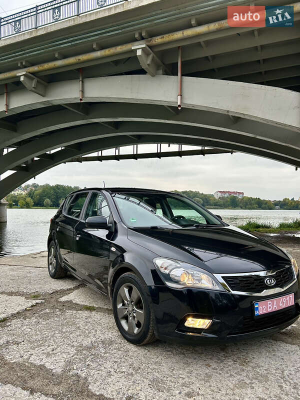 Хэтчбек Kia Ceed 2009 в Виннице