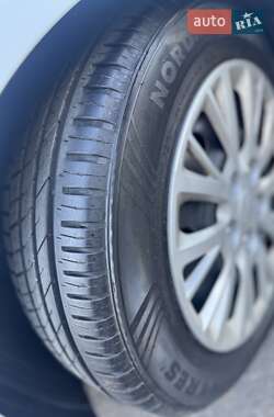 Хэтчбек Kia Ceed 2013 в 