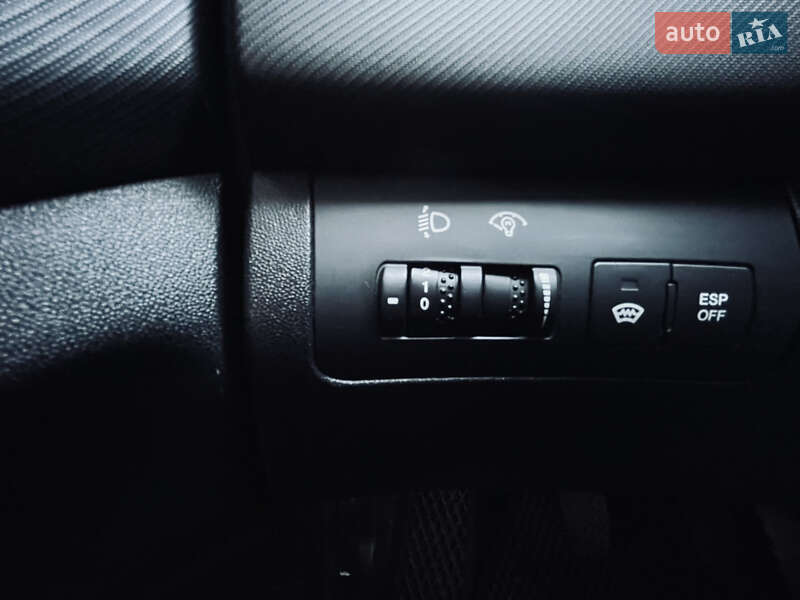Хэтчбек Kia Ceed 2007 в Полтаве
