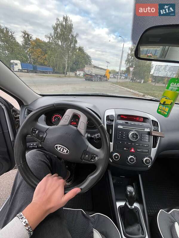 Универсал Kia Ceed 2011 в Полтаве