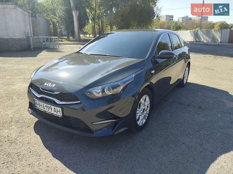 Хэтчбек Kia Ceed 2023 в Каменском фото 2 Хэтчбек Kia Ceed 2023 в Каменском
