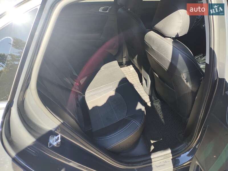 Хэтчбек Kia Ceed 2023 в Каменском фото 14 Хэтчбек Kia Ceed 2023 в Каменском