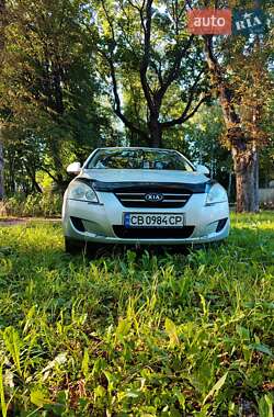 Хэтчбек Kia Ceed 2008 в 