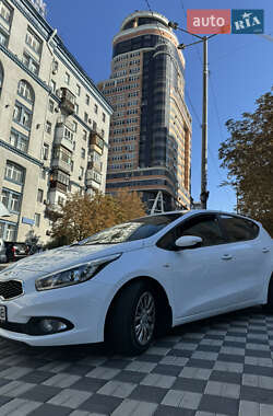 Хэтчбек Kia Ceed 2013 в Киеве
