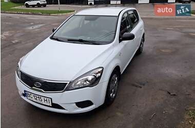 Хэтчбек Kia Ceed 2012 в Львове