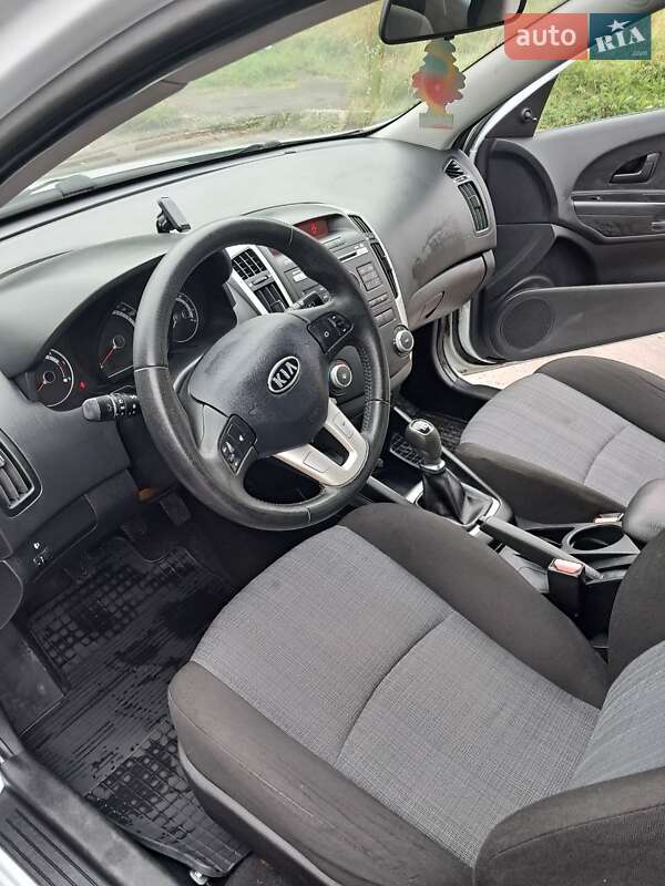 Хэтчбек Kia Ceed 2012 в Львове фото 8 Хэтчбек Kia Ceed 2012 в Львове