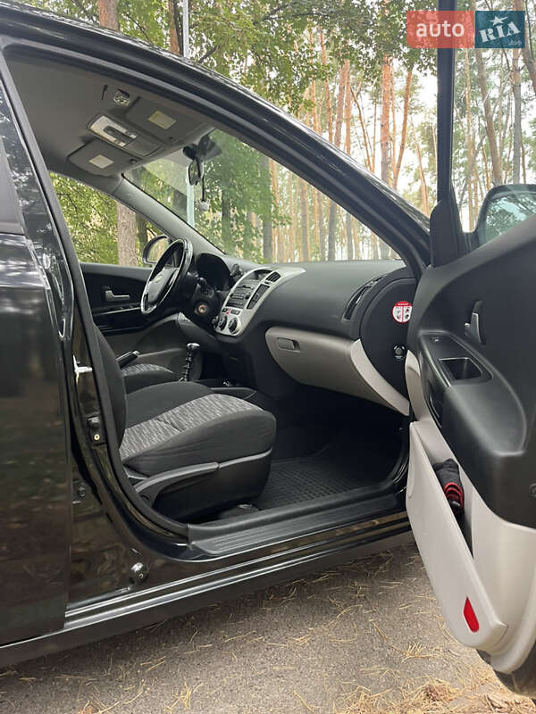 Хетчбек Kia Ceed 2008 в Софіївській Борщагівці