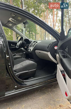 Хэтчбек Kia Ceed 2008 в 