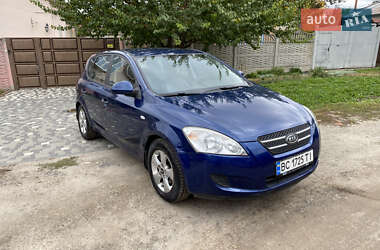 Хетчбек Kia Ceed 2009 в Харкові