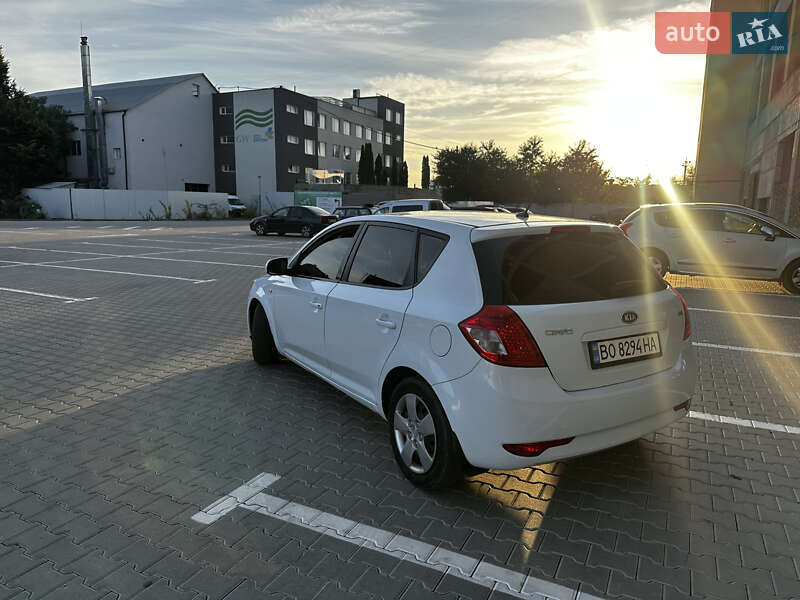 Хэтчбек Kia Ceed 2011 в Тернополе