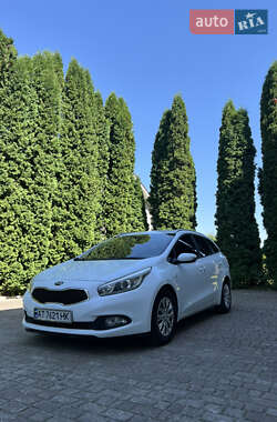 Універсал Kia Ceed 2015 в  фото 11 Універсал Kia Ceed 2015 в
