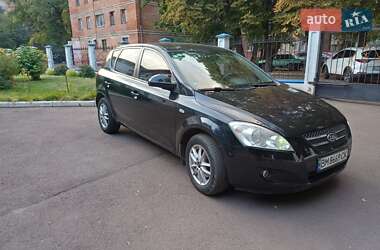 Хетчбек Kia Ceed 2007 в  фото 10 Хетчбек Kia Ceed 2007 в