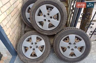 Хэтчбек Kia Ceed 2011 в 