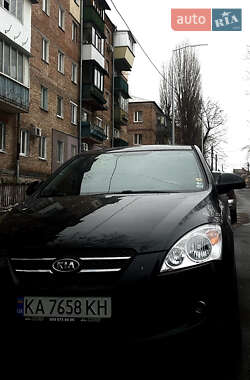 Хэтчбек Kia Ceed 2007 в 