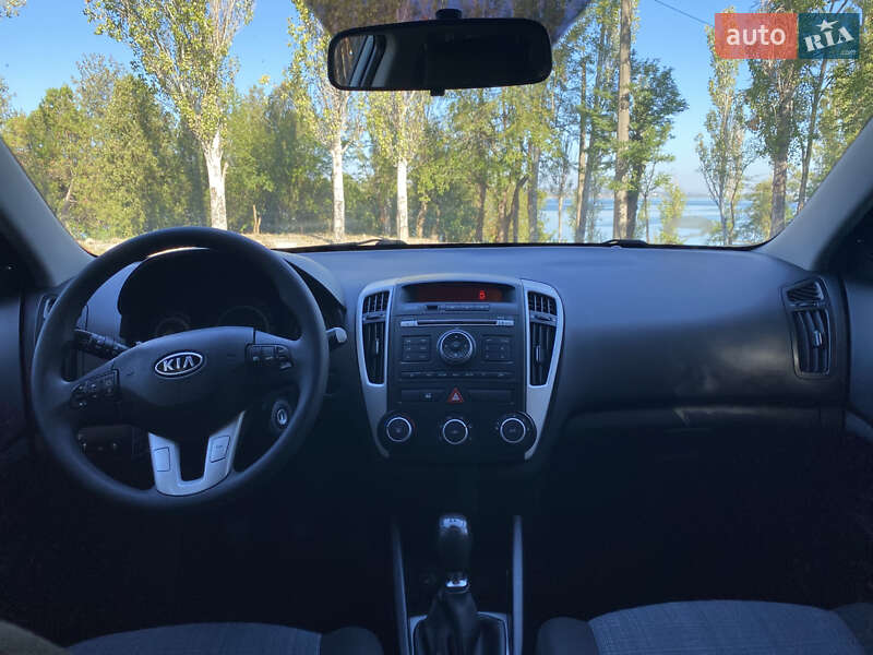 Универсал Kia Ceed 2009 в Николаеве