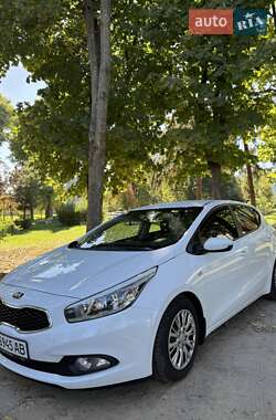 Хэтчбек Kia Ceed 2013 в Киеве