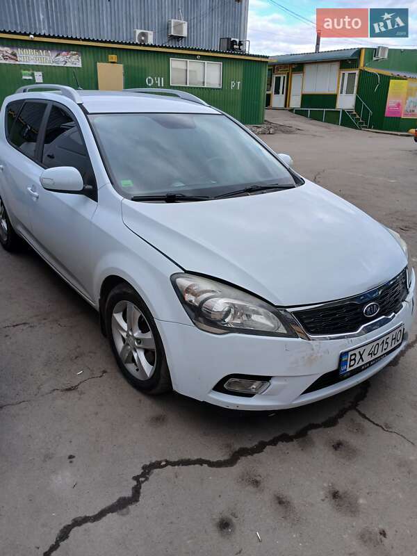 Универсал Kia Ceed 2009 в Хмельницком