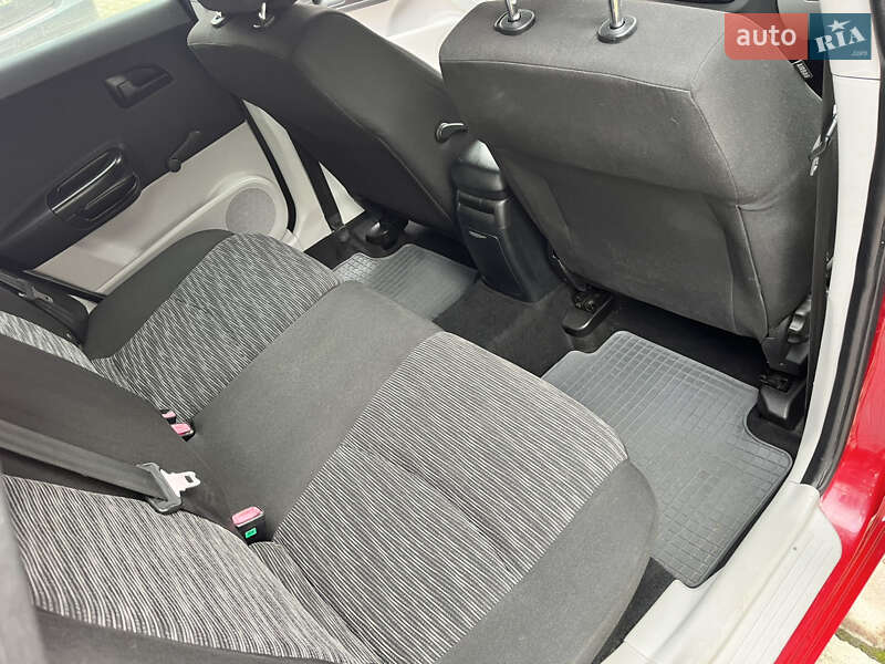 Хэтчбек Kia Ceed 2008 в Киеве