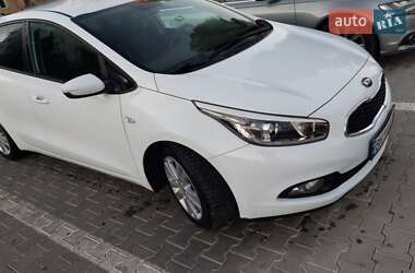 Хэтчбек Kia Ceed 2012 в Одессе