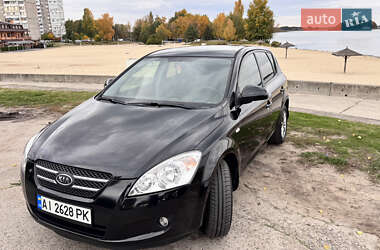 Хэтчбек Kia Ceed 2008 в Киеве