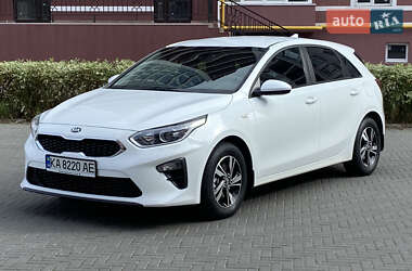 Хэтчбек Kia Ceed 2019 в 