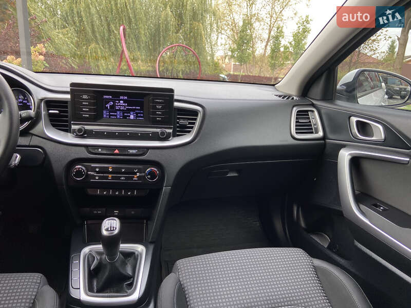 Хетчбек Kia Ceed 2019 в Києві фото 52 Хетчбек Kia Ceed 2019 в Києві