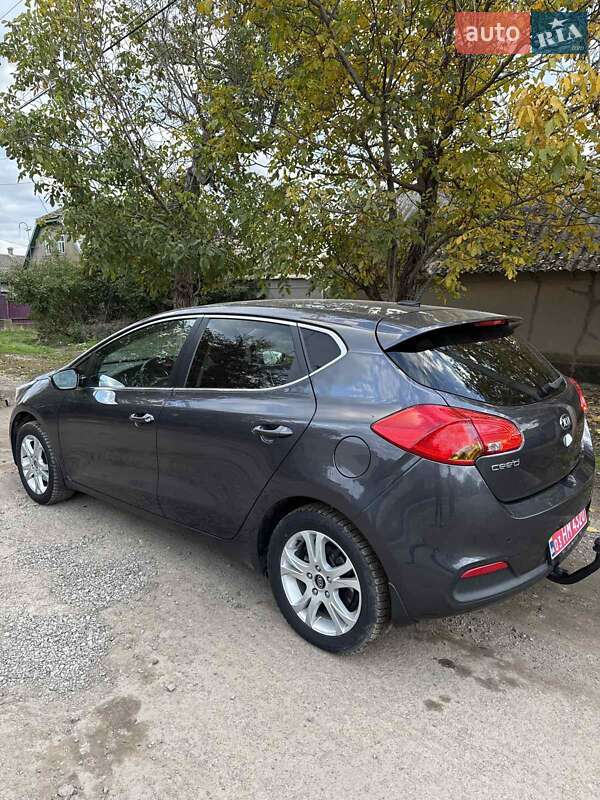 Хэтчбек Kia Ceed 2012 в Белгороде-Днестровском фото 9 Хэтчбек Kia Ceed 2012 в Белгороде-Днестровском