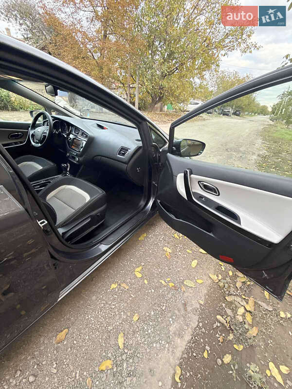Хэтчбек Kia Ceed 2012 в Белгороде-Днестровском фото 13 Хэтчбек Kia Ceed 2012 в Белгороде-Днестровском