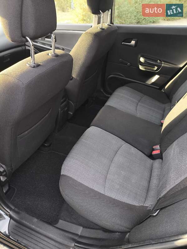 Універсал Kia Ceed 2012 в Запоріжжі
