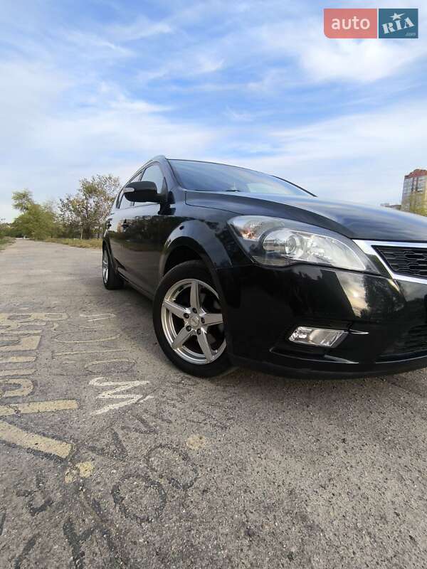 Універсал Kia Ceed 2012 в Запоріжжі