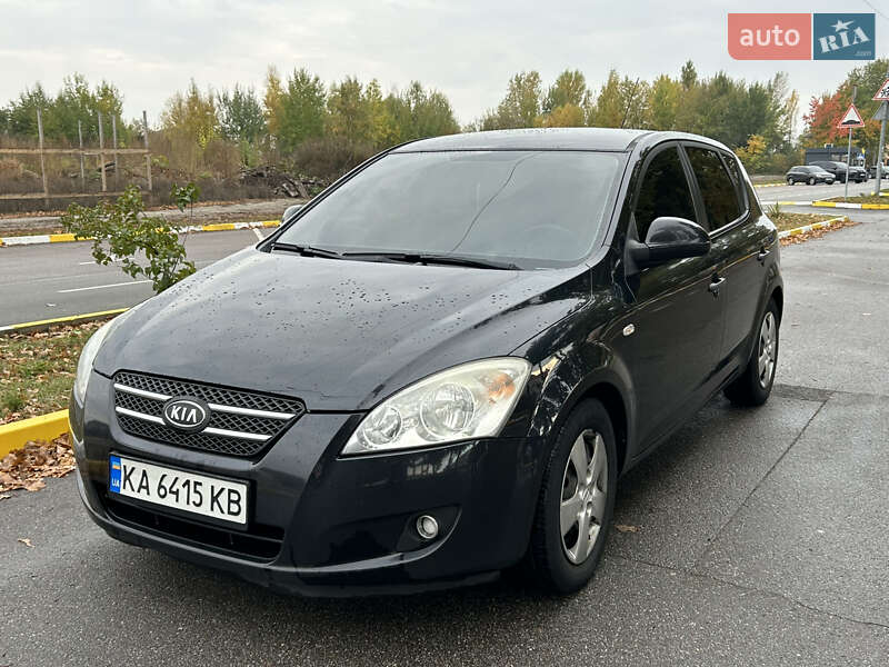 Хетчбек Kia Ceed 2007 в 