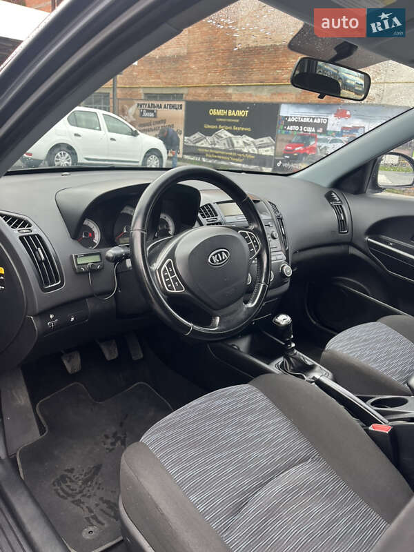 Универсал Kia Ceed 2009 в Лубнах