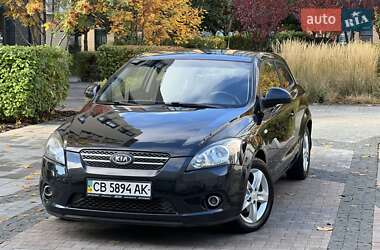 Хэтчбек Kia Ceed 2008 в 