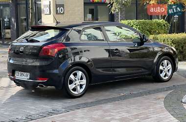 Хэтчбек Kia Ceed 2008 в 