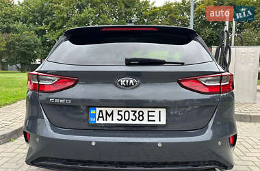 Хетчбек Kia Ceed 2019 в  фото 5 Хетчбек Kia Ceed 2019 в