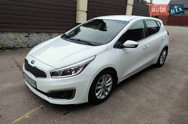 Хэтчбек Kia Ceed 2017 в 