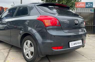 Хэтчбек Kia Ceed 2008 в 
