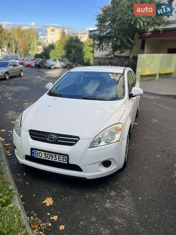 Хэтчбек Kia Ceed 2010 в Тернополе фото 4 Хэтчбек Kia Ceed 2010 в Тернополе