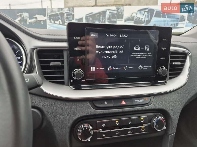 Хетчбек Kia Ceed 2023 в Києві фото 14 Хетчбек Kia Ceed 2023 в Києві
