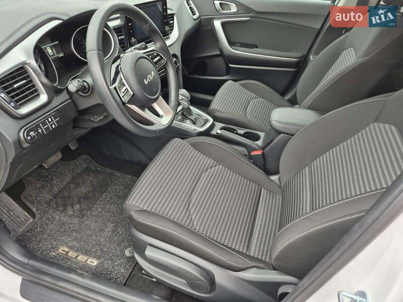 Хетчбек Kia Ceed 2023 в Києві фото 8 Хетчбек Kia Ceed 2023 в Києві
