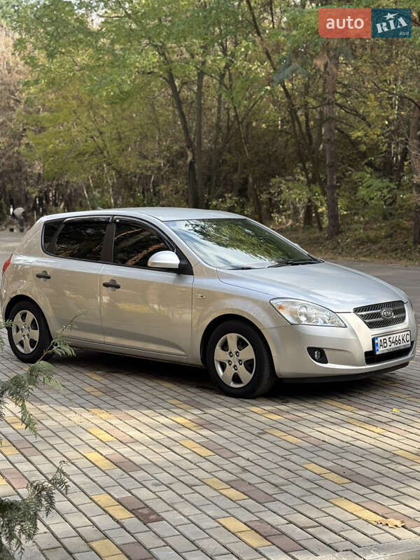 Хетчбек Kia Ceed 2007 в Бершаді