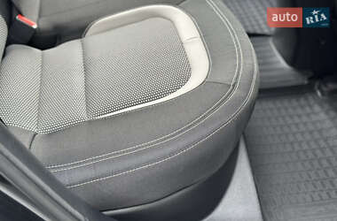 Хэтчбек Kia Ceed 2017 в 