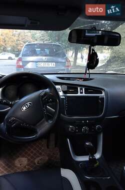 Хетчбек Kia Ceed 2012 в Винниках