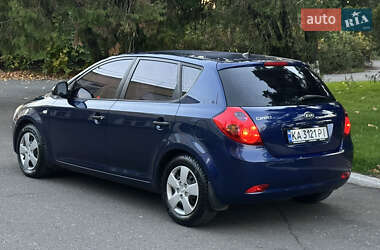 Хетчбек Kia Ceed 2008 в 