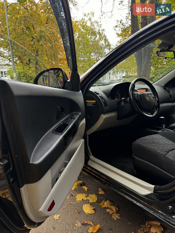 Хетчбек Kia Ceed 2007 в Києві фото 13 Хетчбек Kia Ceed 2007 в Києві