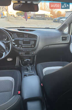 Хетчбек Kia Ceed 2013 в  фото 4 Хетчбек Kia Ceed 2013 в
