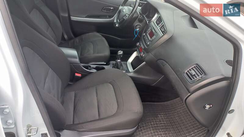 Универсал Kia Ceed 2015 в Сокале