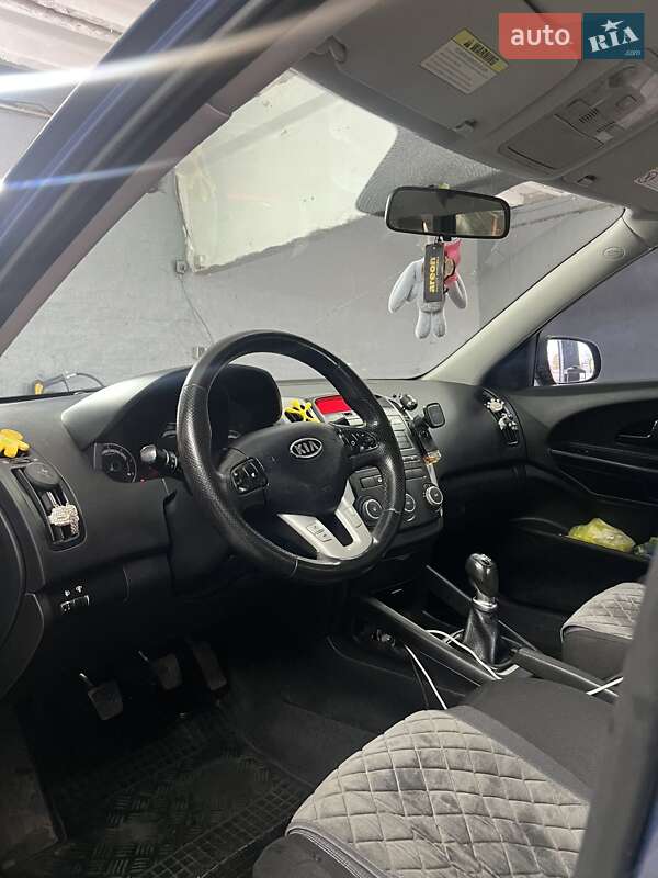 Хетчбек Kia Ceed 2010 в Ніжині фото 12 Хетчбек Kia Ceed 2010 в Ніжині