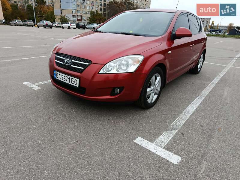 Хэтчбек Kia Ceed 2008 в Кропивницком фото Хэтчбек Kia Ceed 2008 в Кропивницком